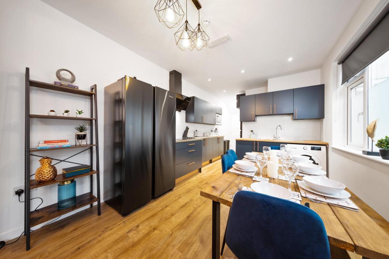 7 Bedroom House Ensuite Rooms, Fully Equipped Kitchen, Free Wifi, Tvs In All Rooms City Centre Close To A46 Inspire Homes Coventry Exterior foto